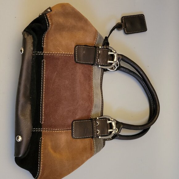 Tignanello Womens Patchwork Leather Handbag With Dual Buckle Straps & Metal Logo - Picture 7 of 9